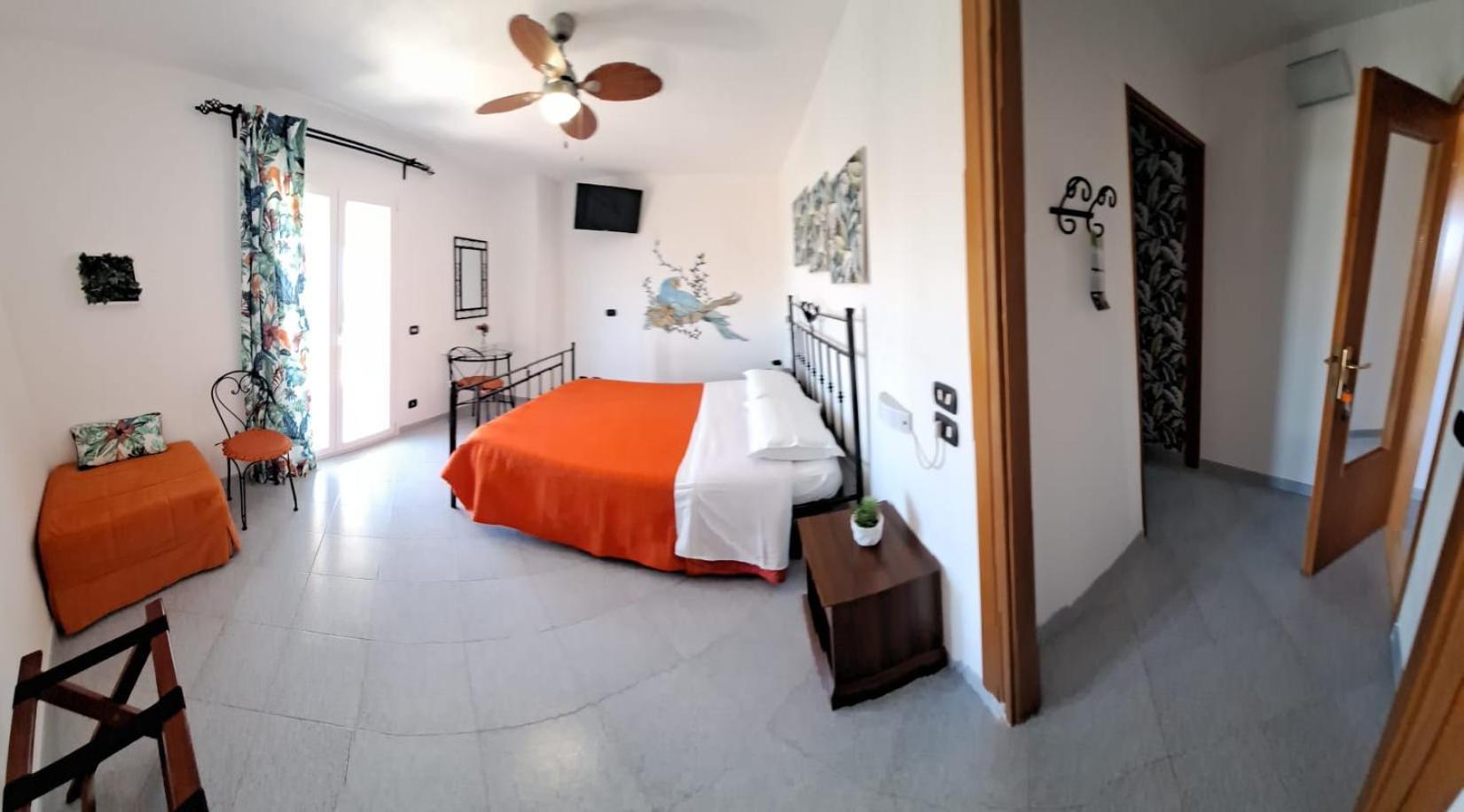 Sunrise Bed & Breakfast Lascari Ruang foto