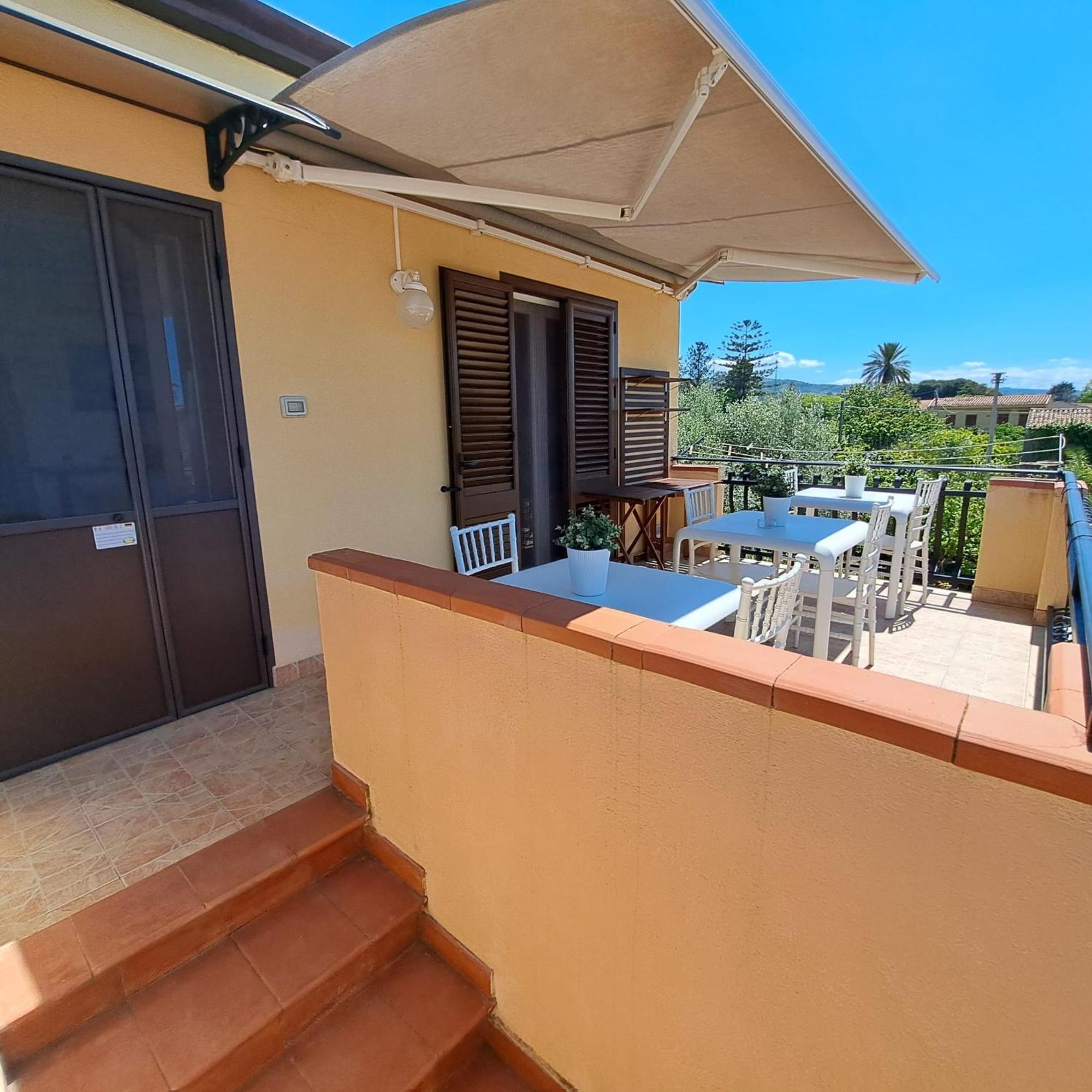 Sunrise Bed & Breakfast Lascari Bagian luar foto