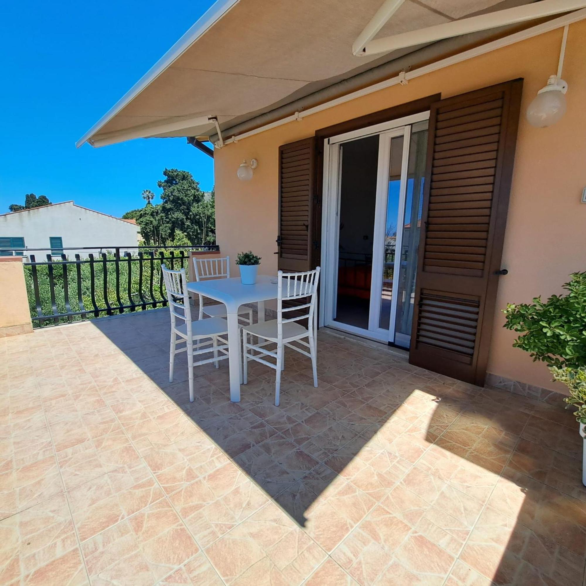 Sunrise Bed & Breakfast Lascari Bagian luar foto